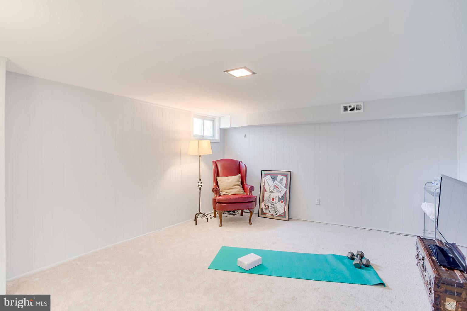 1131 Elm Road Baltimore, MD 21227 - Photo 27 of 32