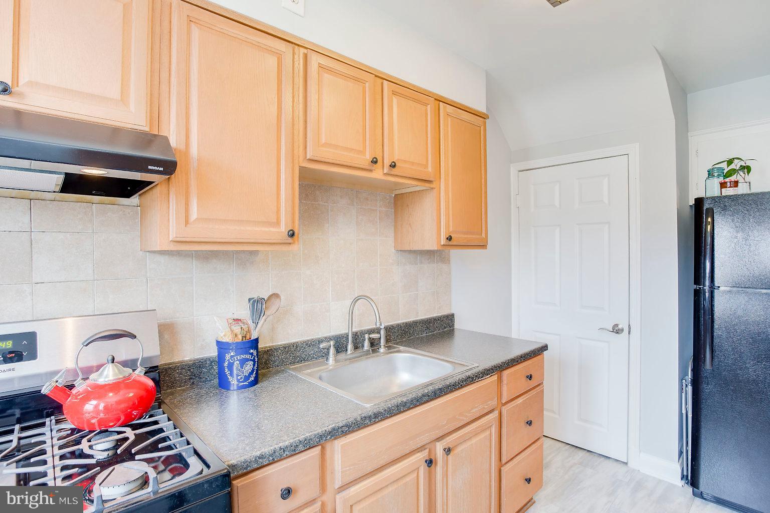 1131 Elm Road Baltimore, MD 21227 - Photo 5 of 32 Fresh updated look