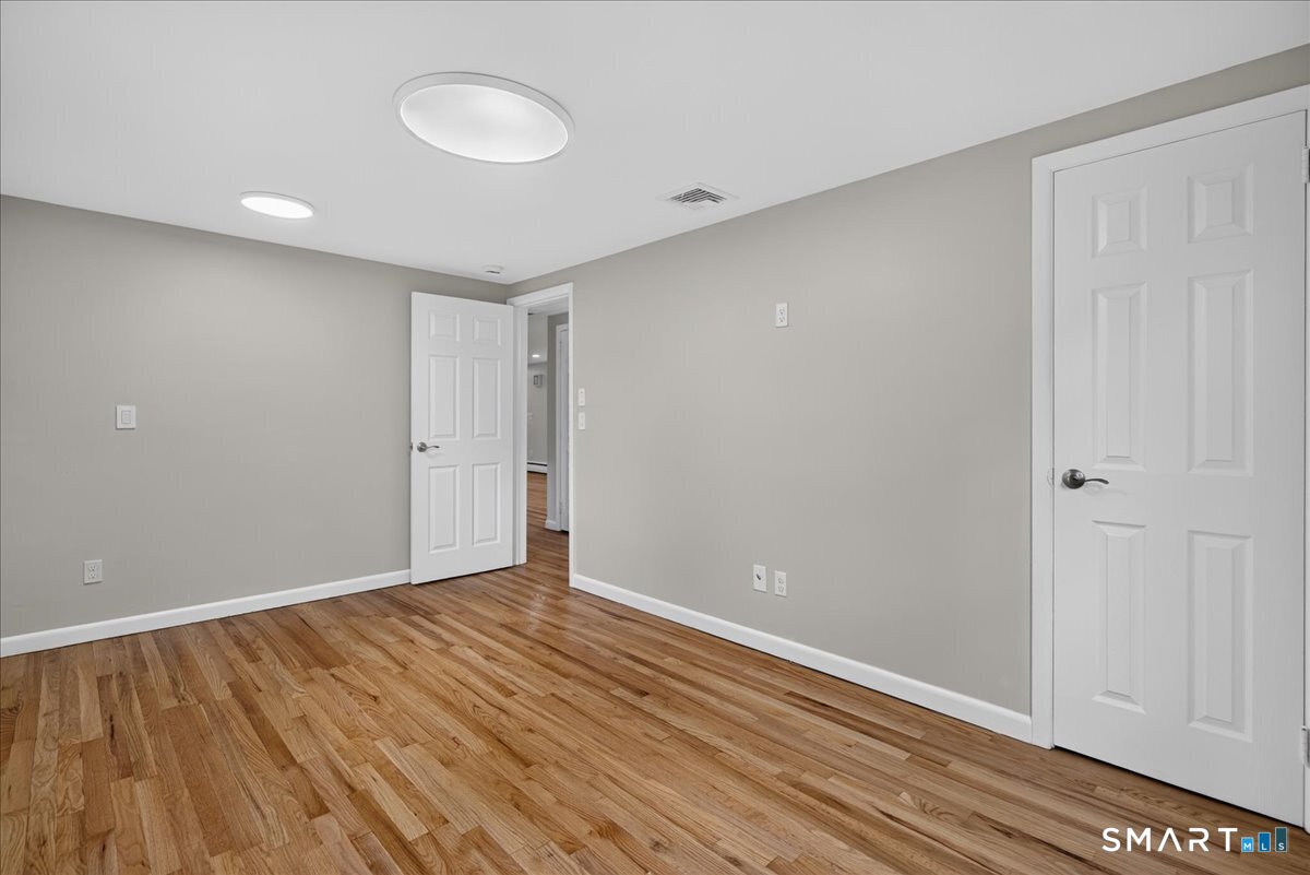 11 Derby Road Norwalk, CT 06854 - Photo 11 of 29 Gallery Image 11