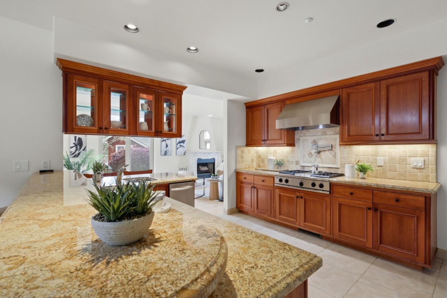 111 Misty Court Santa Cruz, CA 95060 - Photo 9 of 48