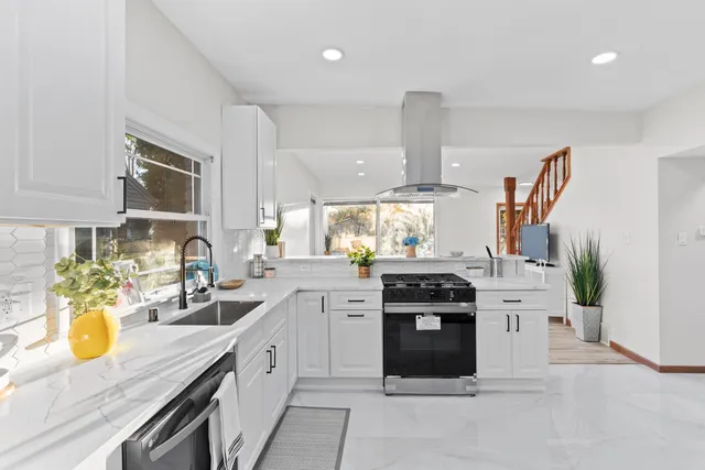 $374,900 | 3328 South Honey Creek Drive, Milwaukee, WI 53219