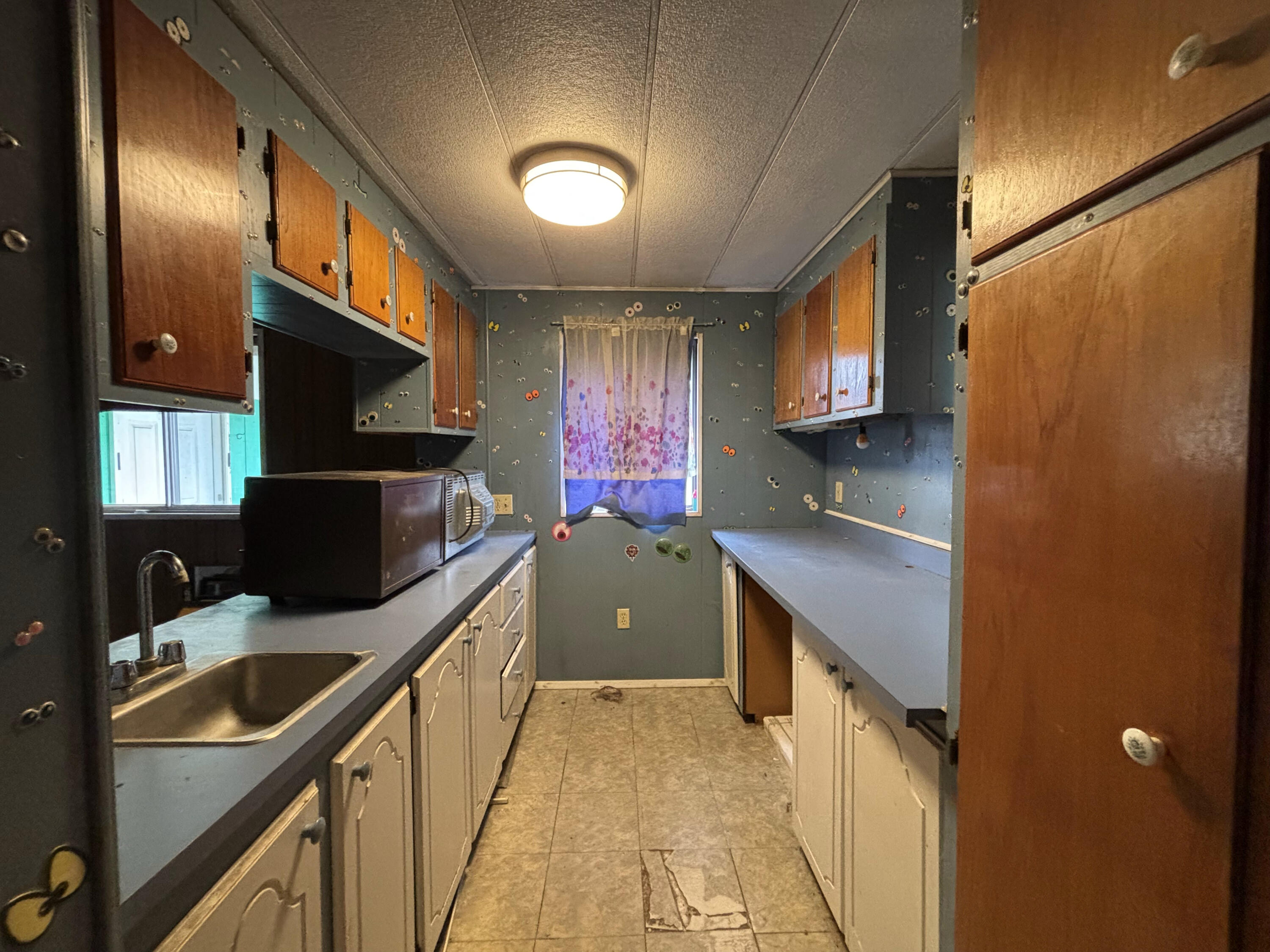 16625 Ford Road Rogue River, OR 97537 - Photo 12 of 31 Kitchen #2