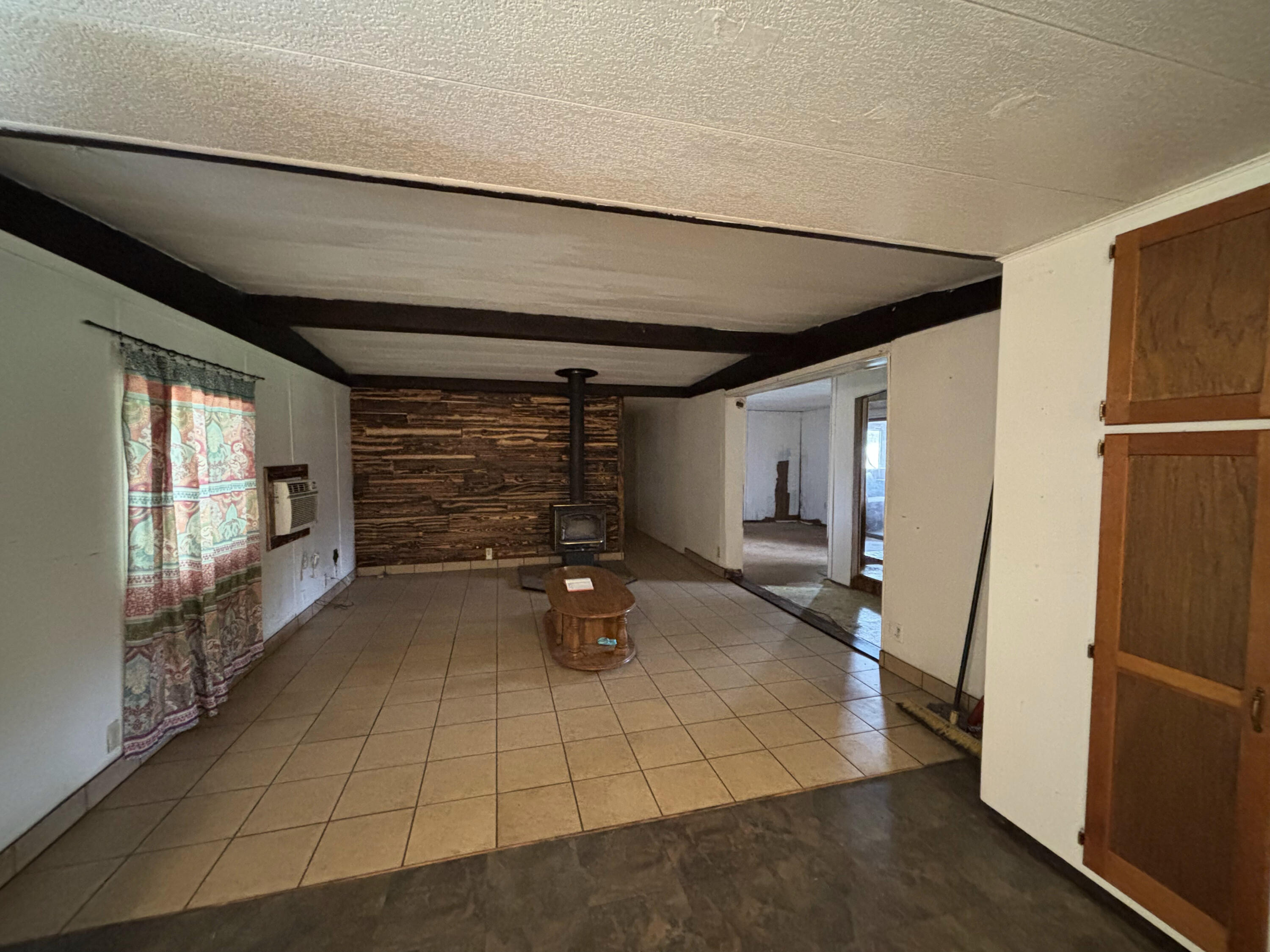16625 Ford Road Rogue River, OR 97537 - Photo 9 of 31 Main Living Room