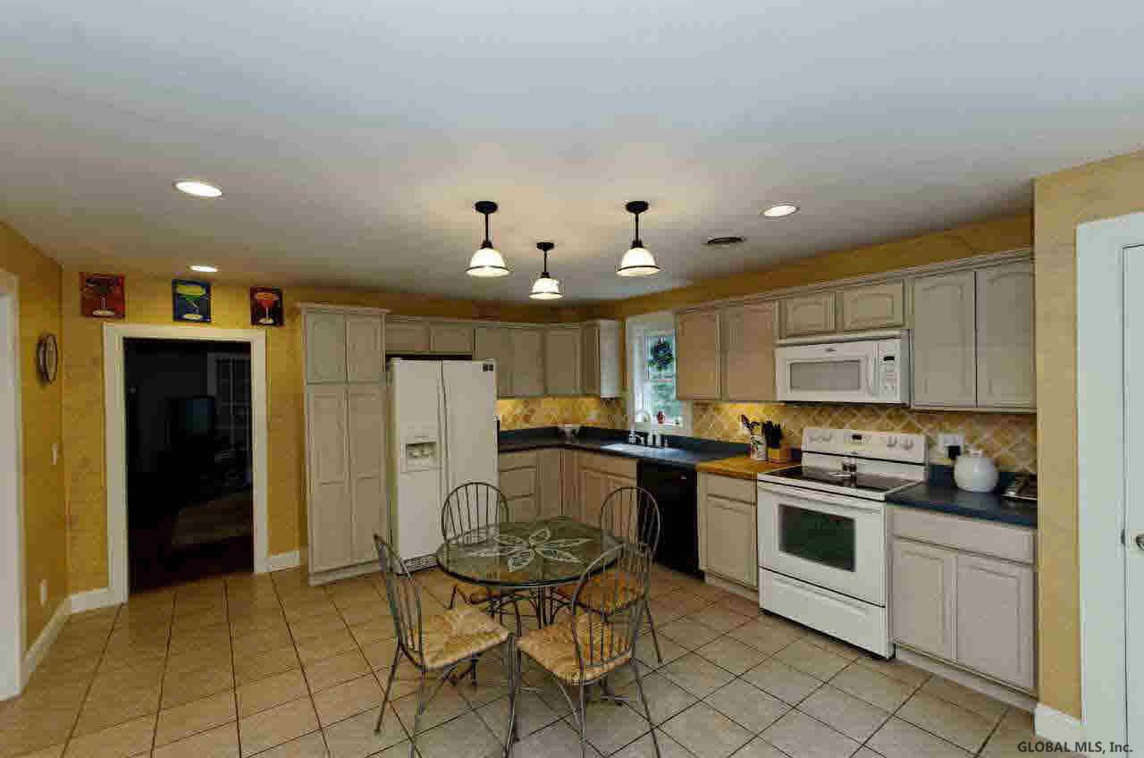 32 Vischer Ferry Road Rexford, NY 12148 - Photo 5 of 12 Photo 5
