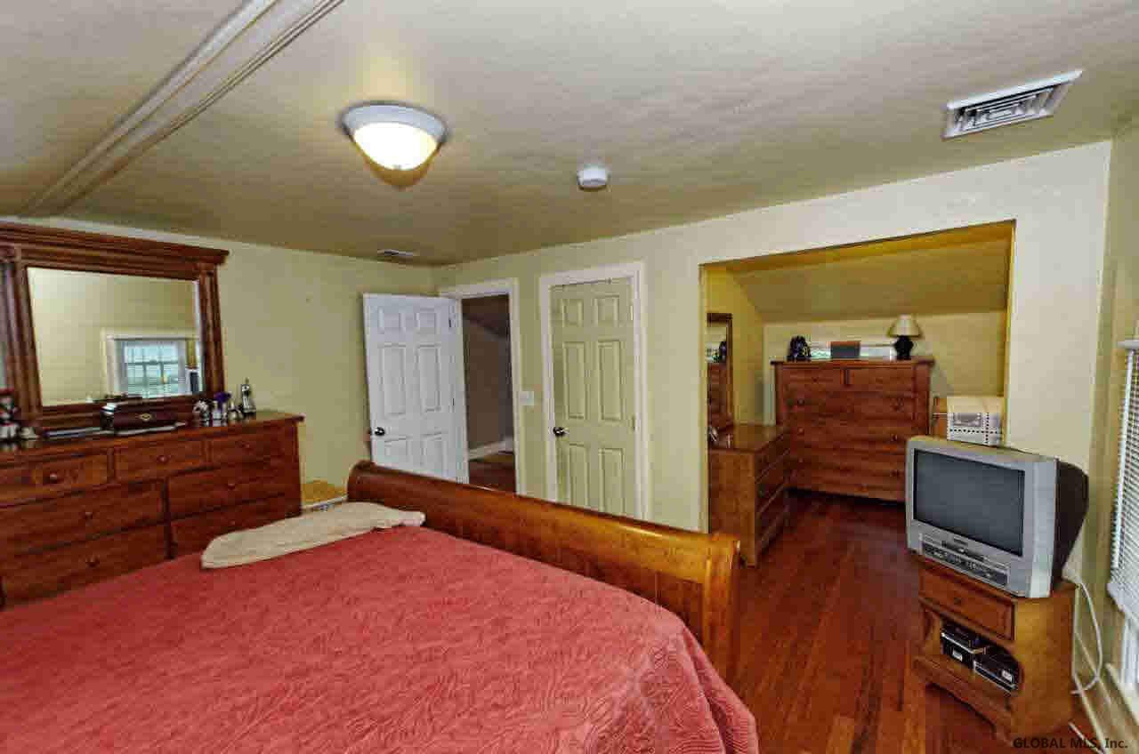 32 Vischer Ferry Road Rexford, NY 12148 - Photo 9 of 12 Photo 9