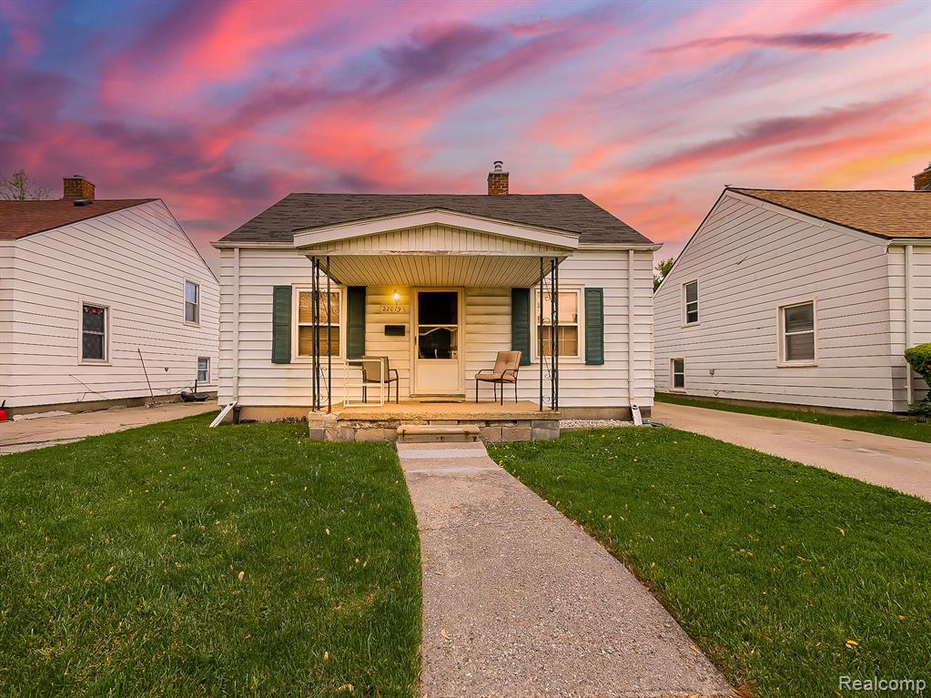 22079 Rausch Avenue Eastpointe, MI 48021 - Photo 1 of 17