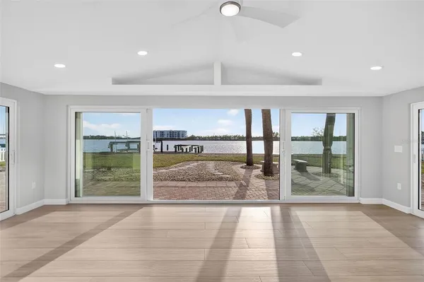 $1,100,000 | 1424 Lemon Bay Drive, Englewood, FL 34223