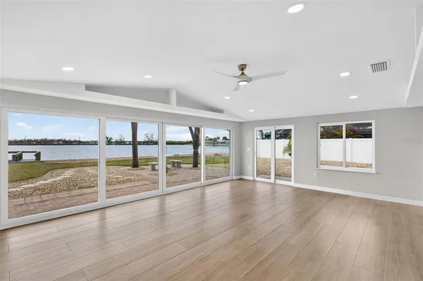 $1,100,000 | 1424 Lemon Bay Drive, Englewood, FL 34223