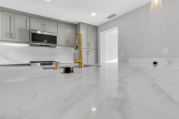 $1,100,000 | 1424 Lemon Bay Drive, Englewood, FL 34223