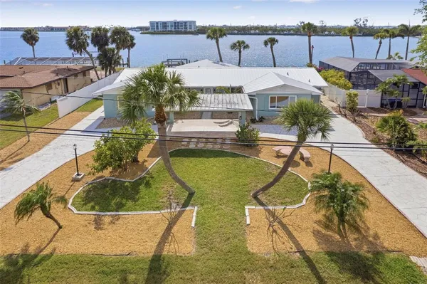 $1,100,000 | 1424 Lemon Bay Drive, Englewood, FL 34223