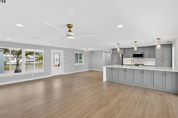 $1,100,000 | 1424 Lemon Bay Drive, Englewood, FL 34223
