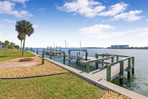 $1,100,000 | 1424 Lemon Bay Drive, Englewood, FL 34223
