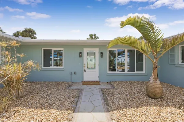 $1,100,000 | 1424 Lemon Bay Drive, Englewood, FL 34223