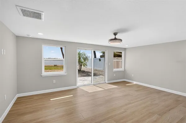 $1,100,000 | 1424 Lemon Bay Drive, Englewood, FL 34223