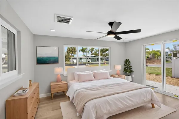 $1,100,000 | 1424 Lemon Bay Drive, Englewood, FL 34223