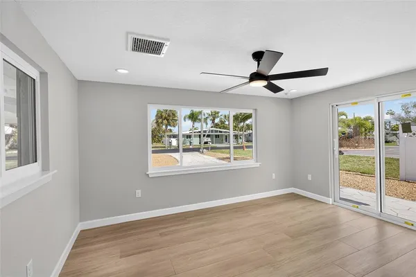 $1,100,000 | 1424 Lemon Bay Drive, Englewood, FL 34223