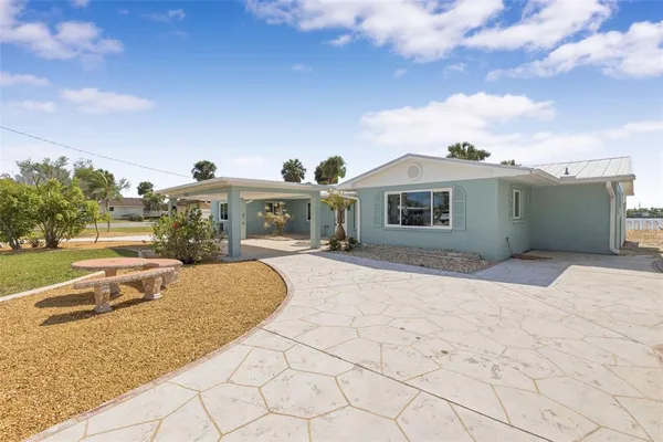 $1,100,000 | 1424 Lemon Bay Drive, Englewood, FL 34223