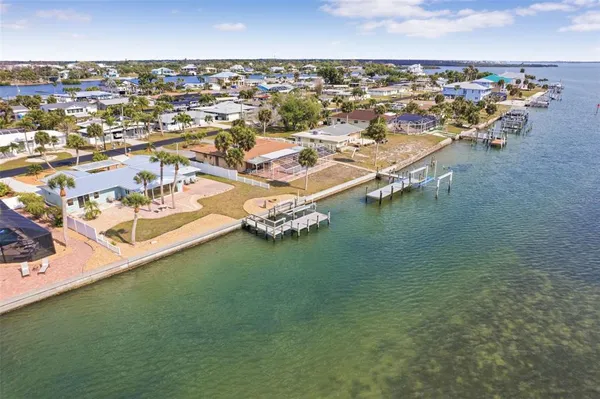 $1,100,000 | 1424 Lemon Bay Drive, Englewood, FL 34223