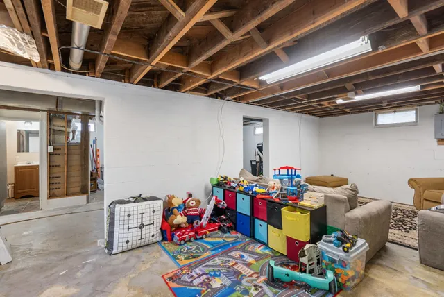 $225,000 | 1208 Jones Street, Leclaire, IA 52753