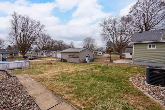 $225,000 | 1208 Jones Street, Leclaire, IA 52753