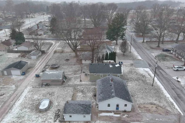 $225,000 | 1208 Jones Street, Leclaire, IA 52753