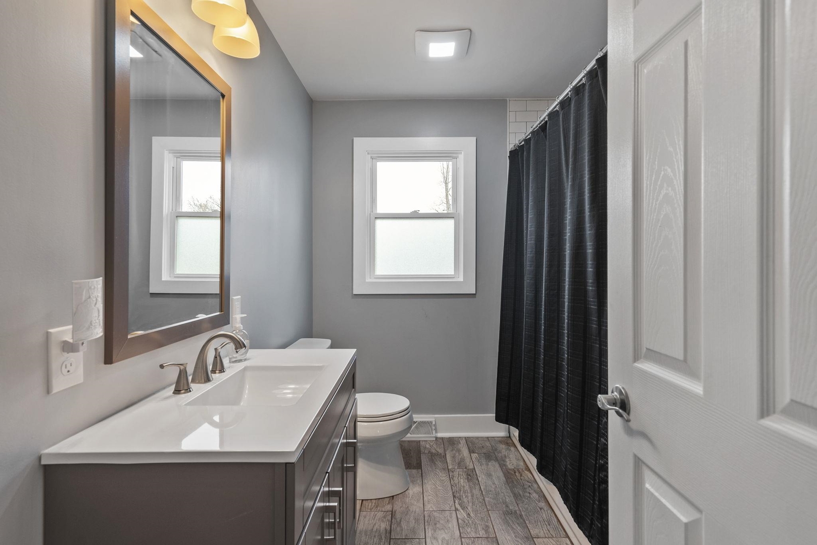 1208 Jones Street Le Claire, IA 52753 - Photo 9 of 32