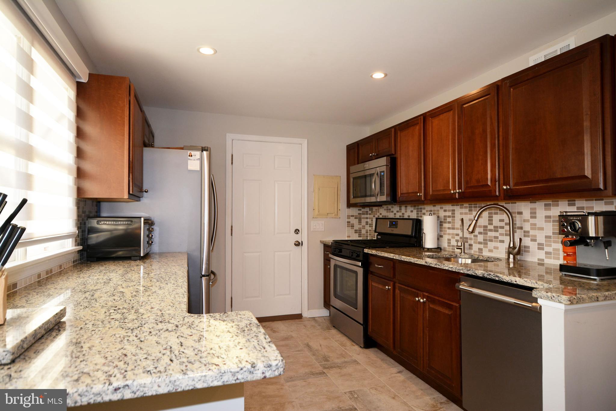 628 Rutland Road Morrisville, PA 19067 - Photo 3 of 15 Gallery Image 3