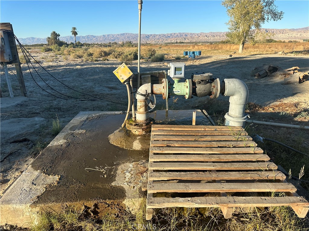 90701 68th Avenue Thermal, CA 92274 - Photo 2 of 6 a view of a balcony with an ocean