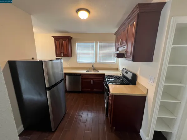 $2,499 | 2824 23rd Avenue, Oakland, CA 94606
