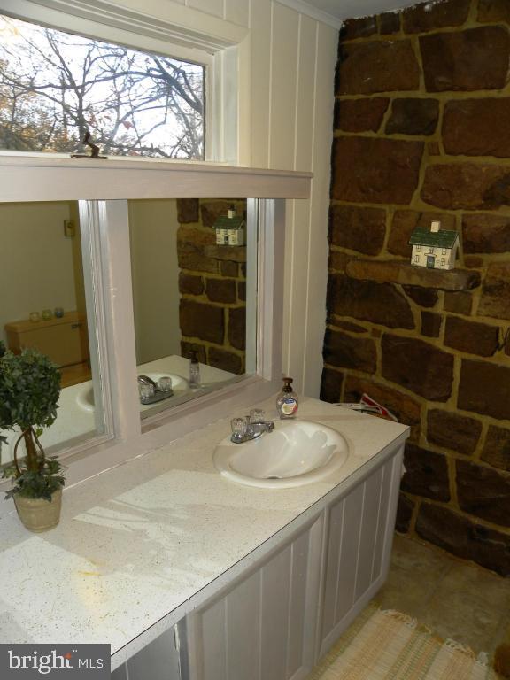 318 Laurel Avenue Lititz, PA 17543 - Photo 18 of 20 Gallery Image 18