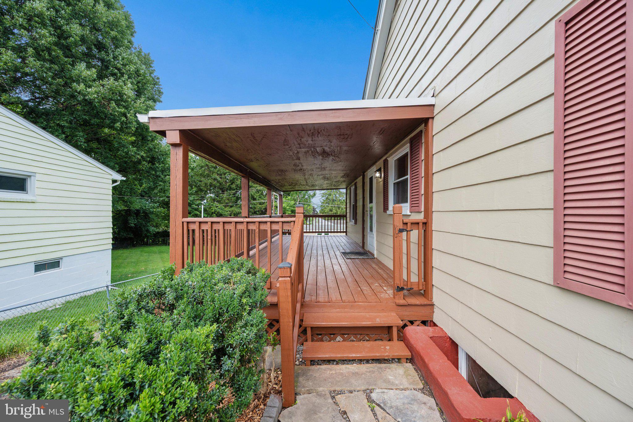 8995 Hamburg Road Frederick, MD 21702 - Photo 50 of 67 Covered porch