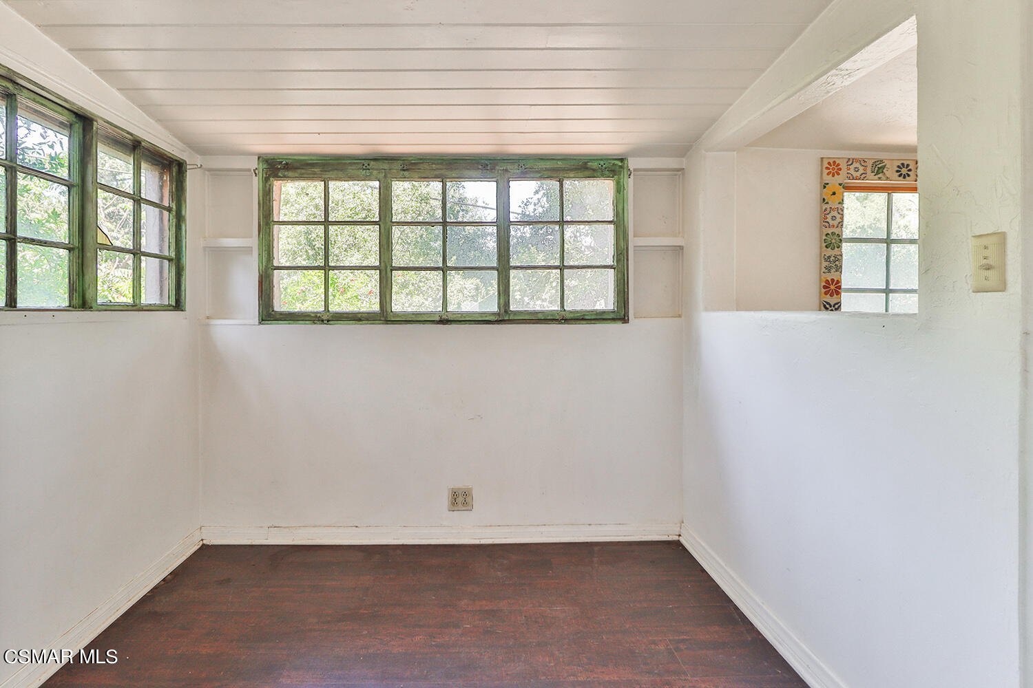 6456 Clear Springs Road Simi Valley, CA 93063 - Photo 22 of 56 an empty room with windows