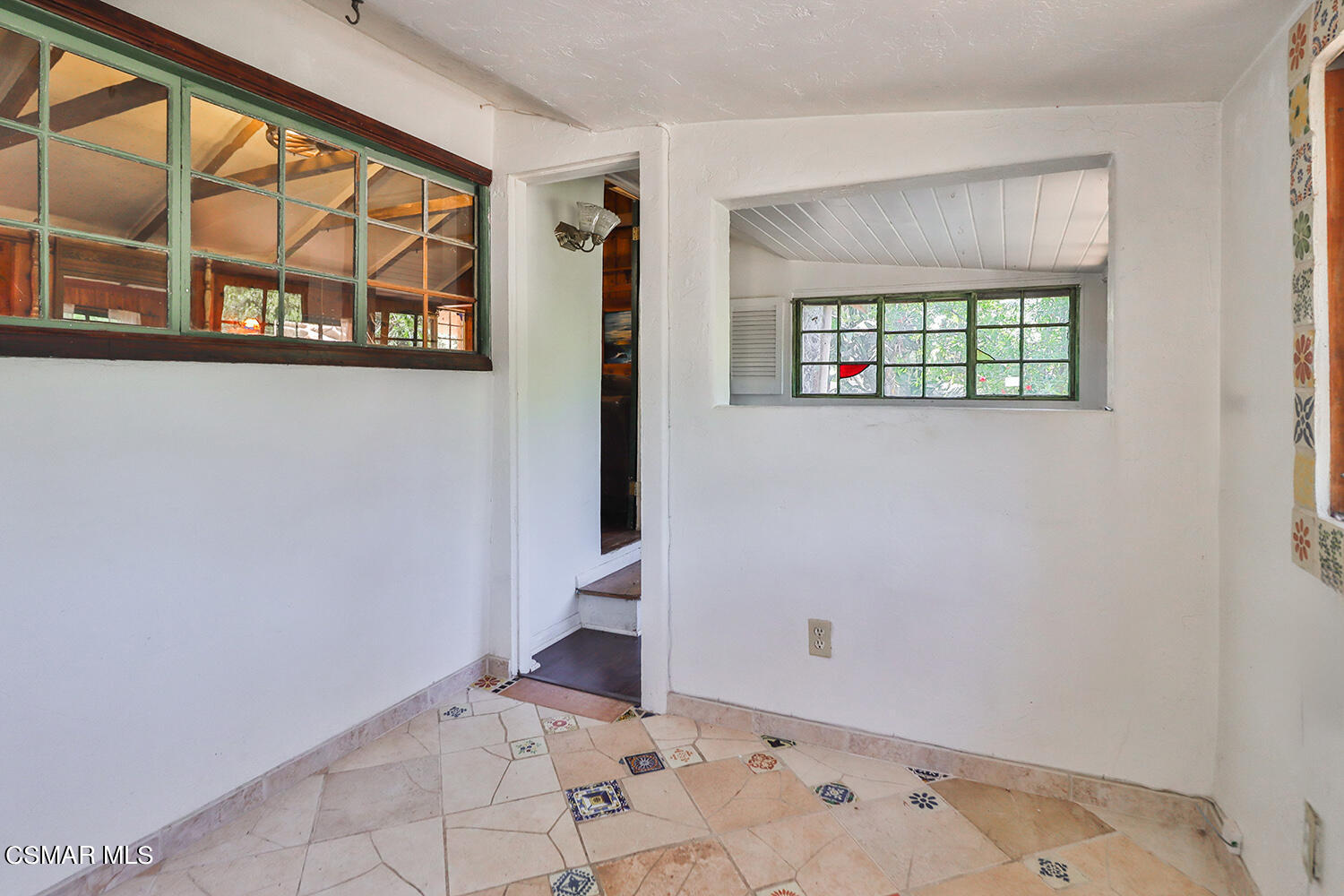 6456 Clear Springs Road Simi Valley, CA 93063 - Photo 25 of 56 an empty room with windows