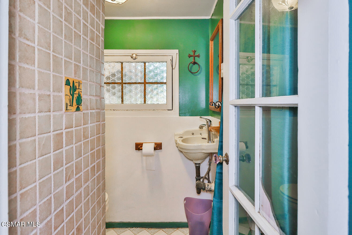 6456 Clear Springs Road Simi Valley, CA 93063 - Photo 29 of 56 a bathroom with a sink and a mirror