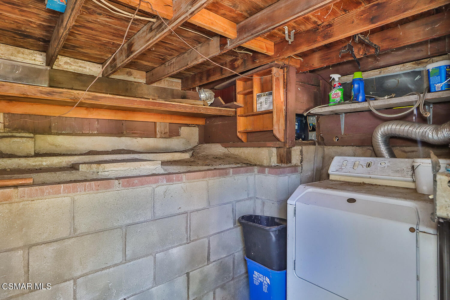 6456 Clear Springs Road Simi Valley, CA 93063 - Photo 42 of 56 a utility room with dryer and washer