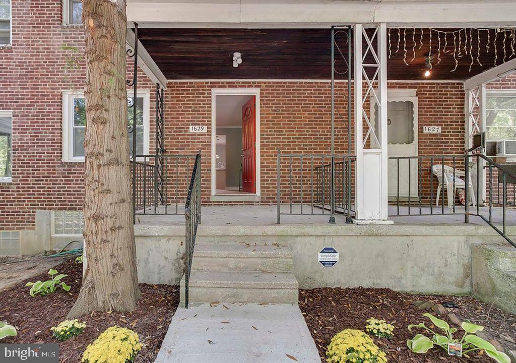 1629 Stonewood Road Baltimore, MD 21239 - Photo 2 of 34 Gallery Image 2