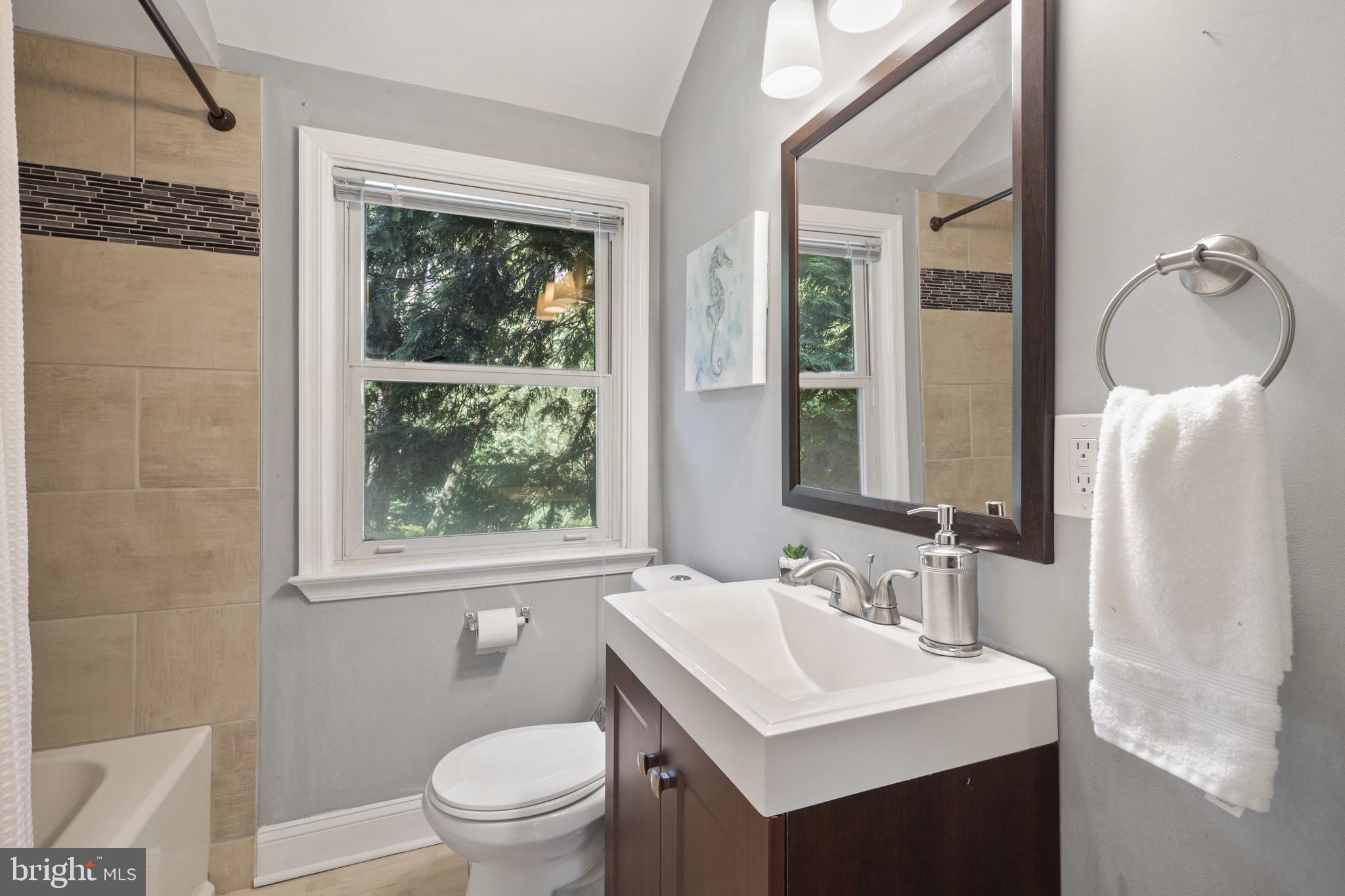 1629 Stonewood Road Baltimore, MD 21239 - Photo 17 of 34 Gallery Image 17