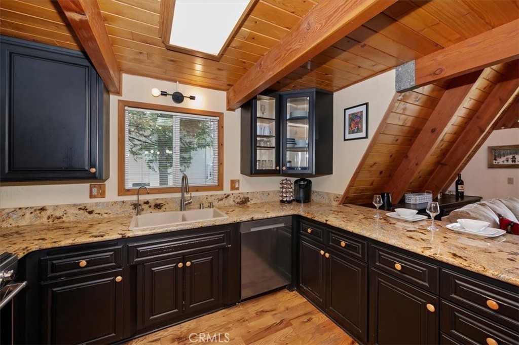 349 Castle Gate Road Lake Arrowhead, CA 92352 - Photo 23 of 73