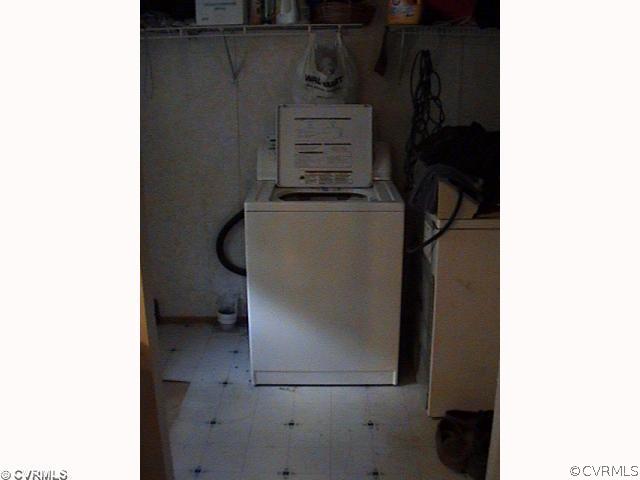 16435 Pleasant Mill Road Montpelier, VA 23192 - Photo 5 of 12 Laundry
