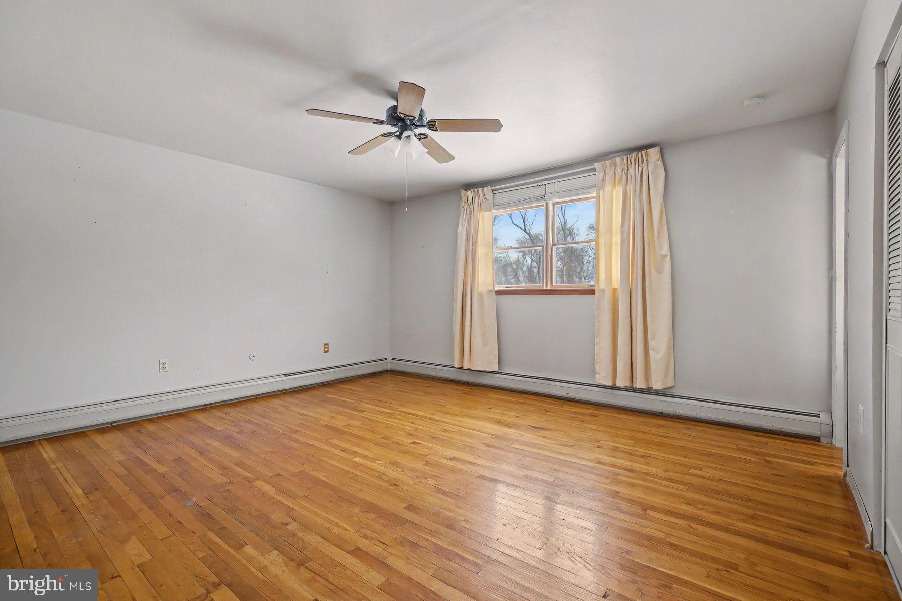 3702 Kings Road Pennsburg, PA 18073 - Photo 18 of 36 Primary BR