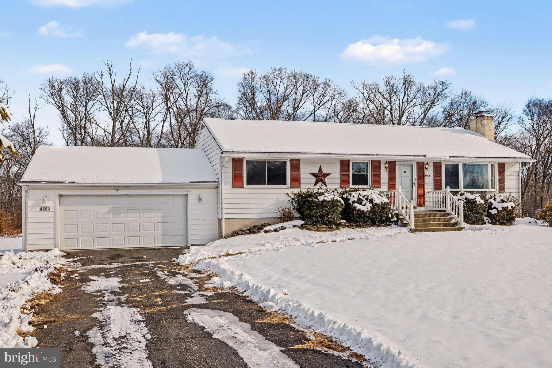 3702 Kings Road Pennsburg, PA 18073 - Photo 2 of 36