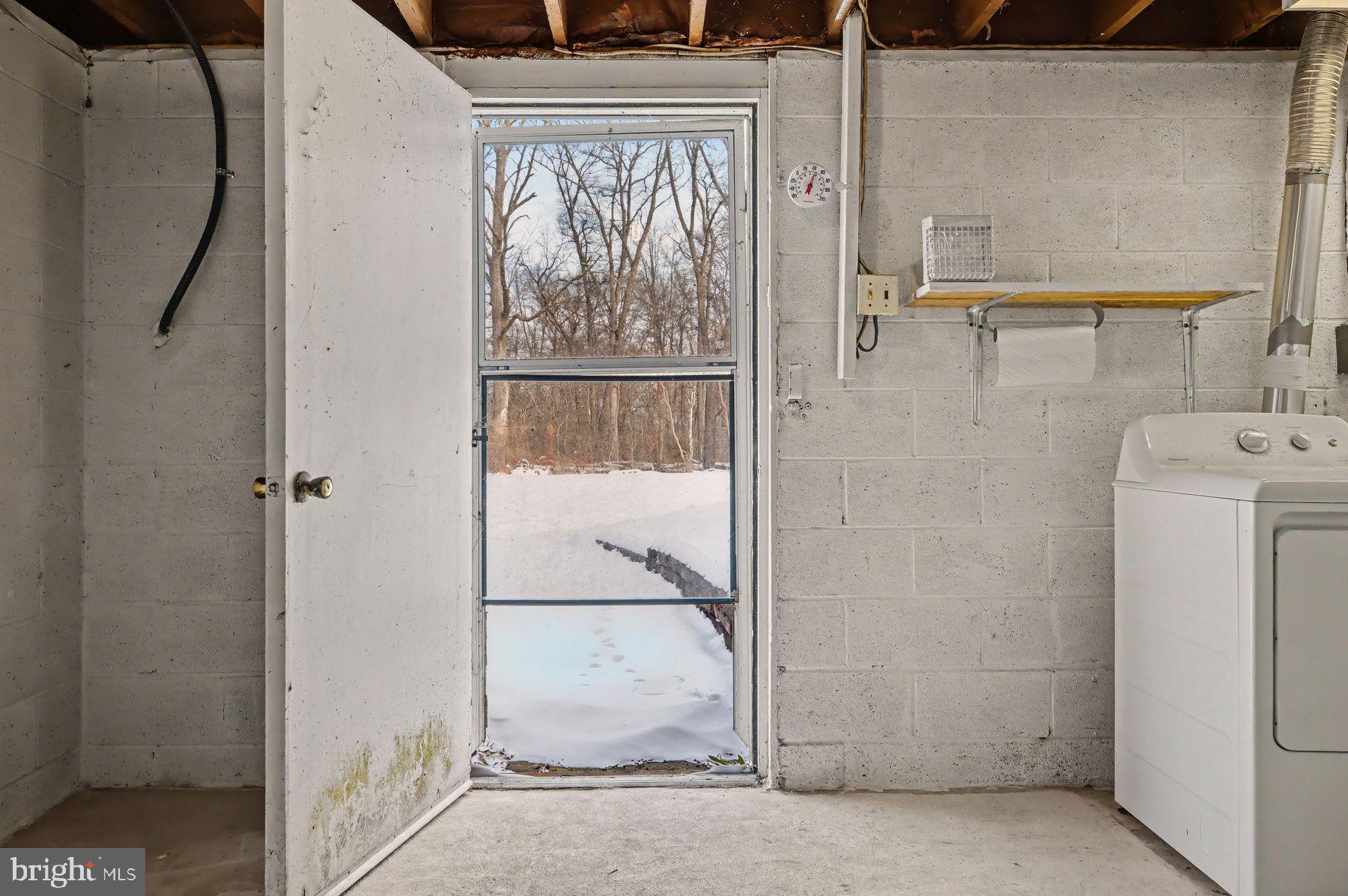 3702 Kings Road Pennsburg, PA 18073 - Photo 32 of 36 Separate entrance to laundry room