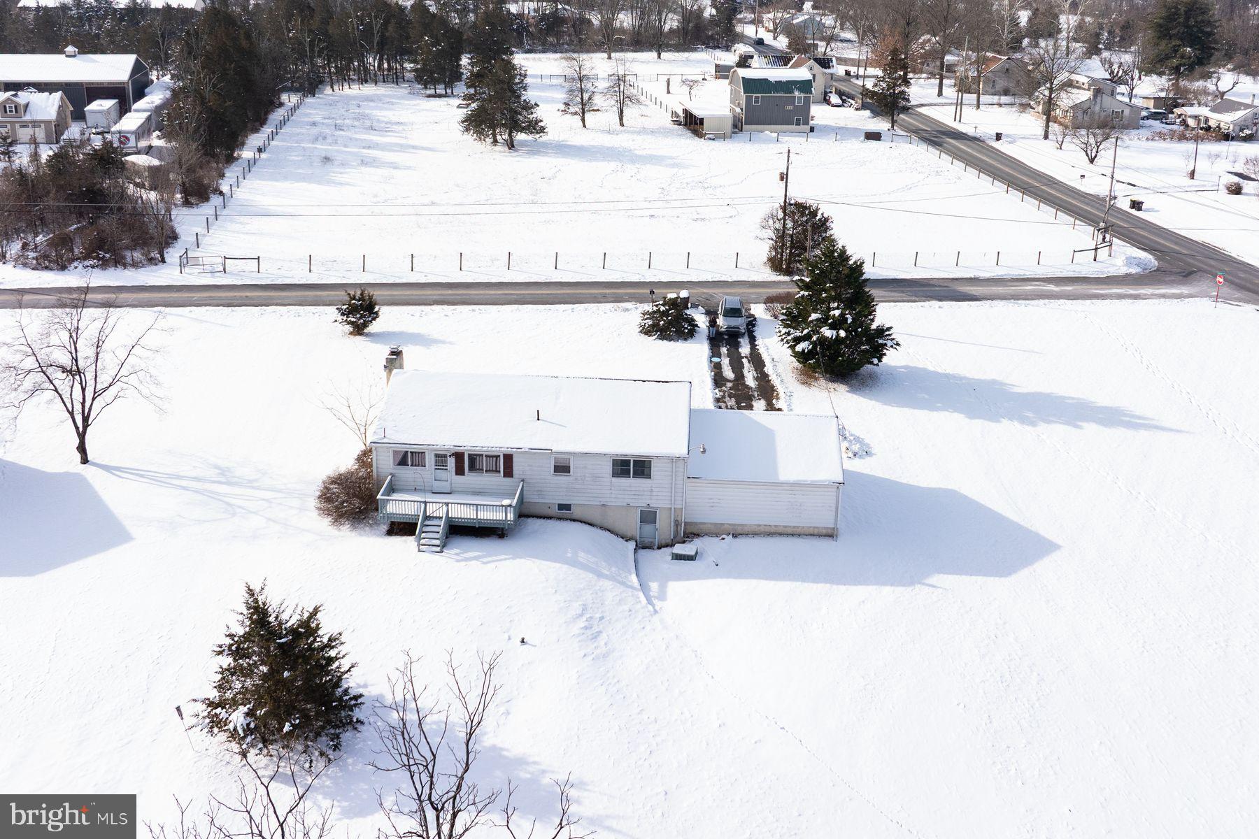 3702 Kings Road Pennsburg, PA 18073 - Photo 8 of 36