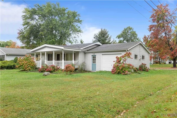$160,000 | 33 Lerczak Drive, Evans, NY 14006