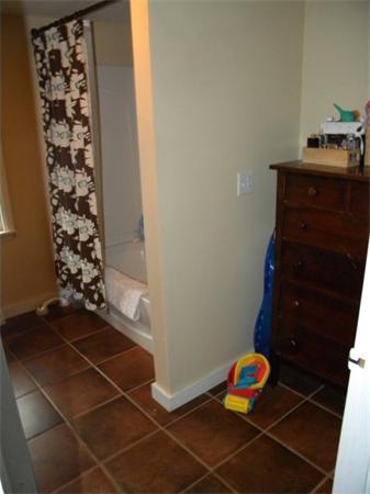 26 Stagehill Road Ipswich, MA 01938 - Photo 9 of 12