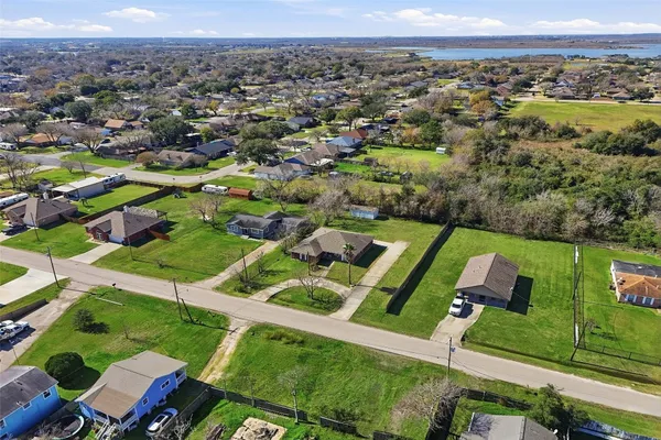 $274,995 | 3901 22nd Street North, Texas City, TX 77590