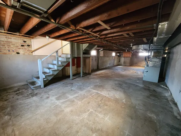 $300,000 | 5711 South Mayfield Avenue, Chicago, IL 60638