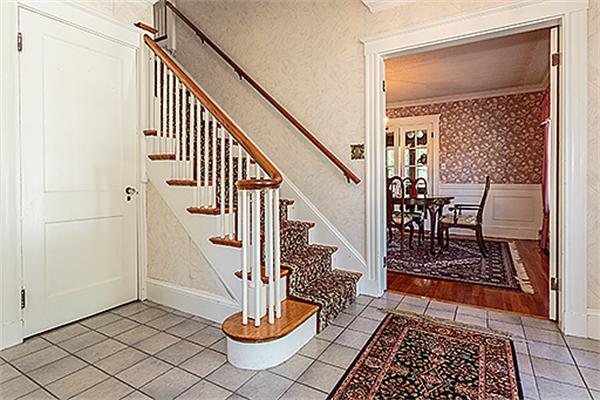 20 Langley Road Arlington, MA 02474 - Photo 3 of 23