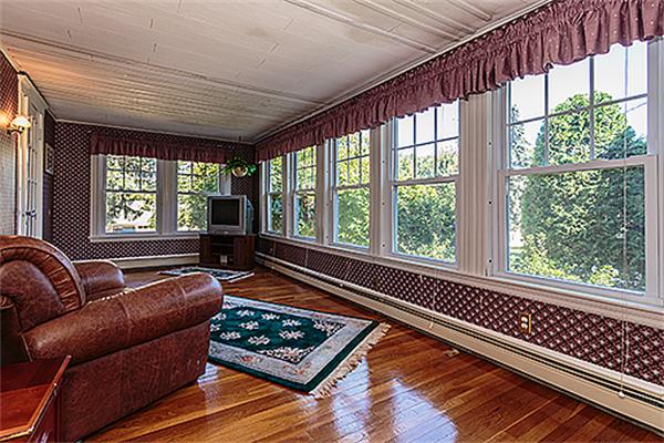 20 Langley Road Arlington, MA 02474 - Photo 6 of 23