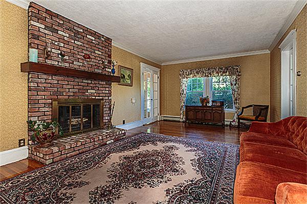 20 Langley Road Arlington, MA 02474 - Photo 7 of 23